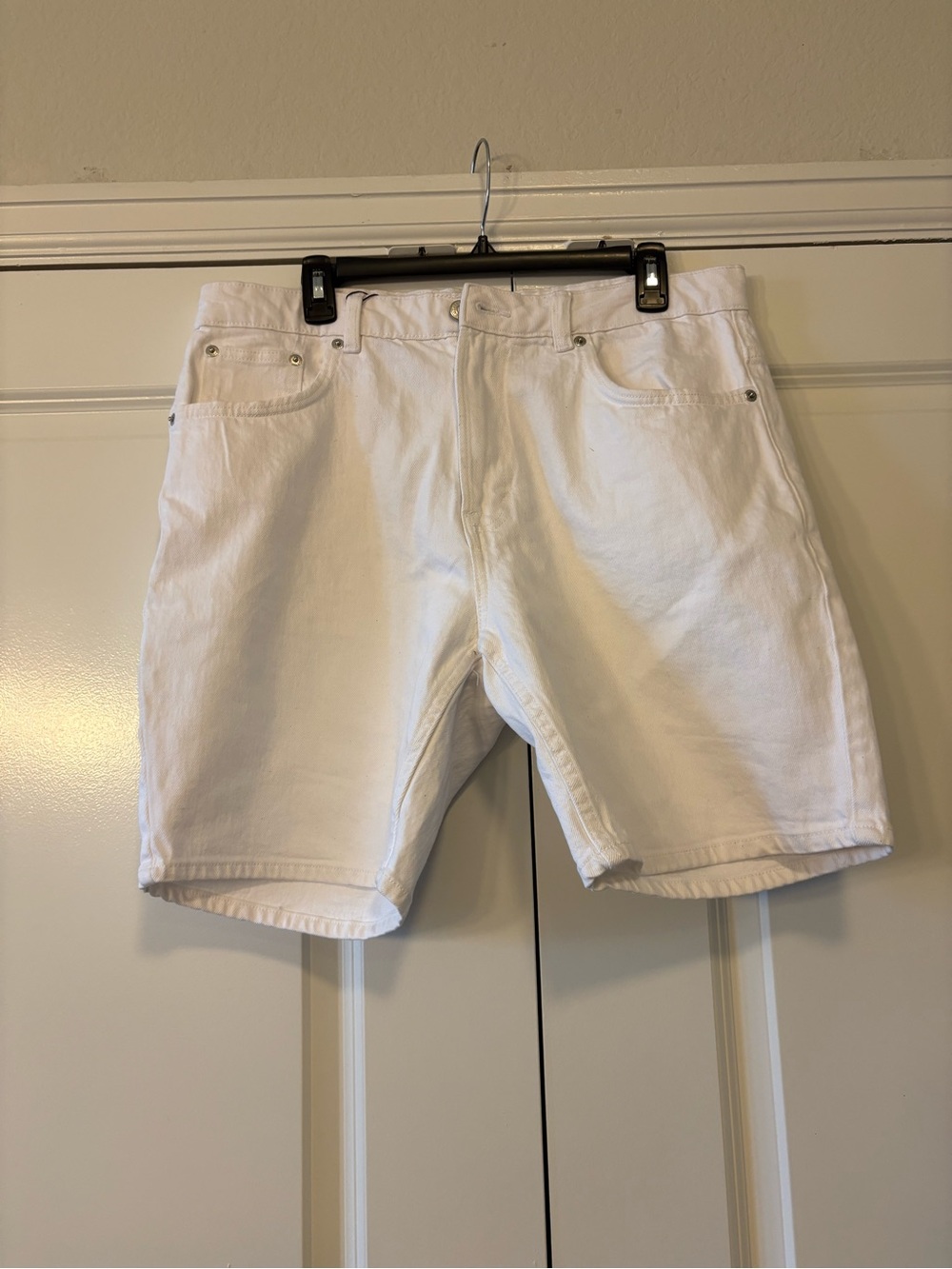 Zara White Men's Denim Shorts - Clean Five-Pocket Style